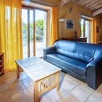 By Villa Fraissé-des-Corbières